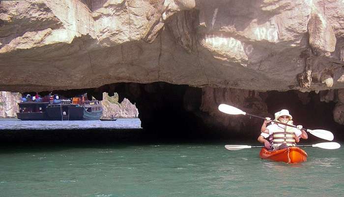 Luon Cave timings are the same as the operating hours of Halong Bay, which is from 8:00 AM - 5:00 PM