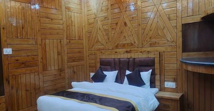 Hotel room at the Monal Inn to stay in the lavish resorts in Lohaghat.