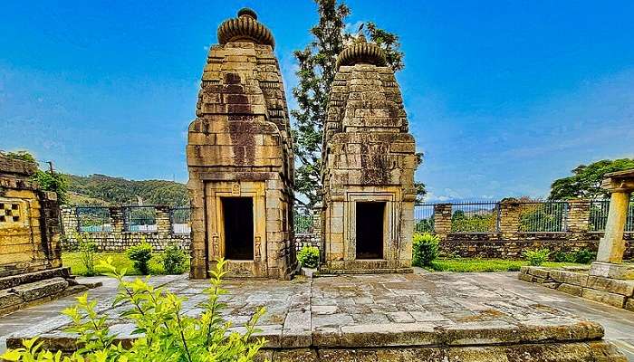 A picture of Maniyan group of temples at dwarahat