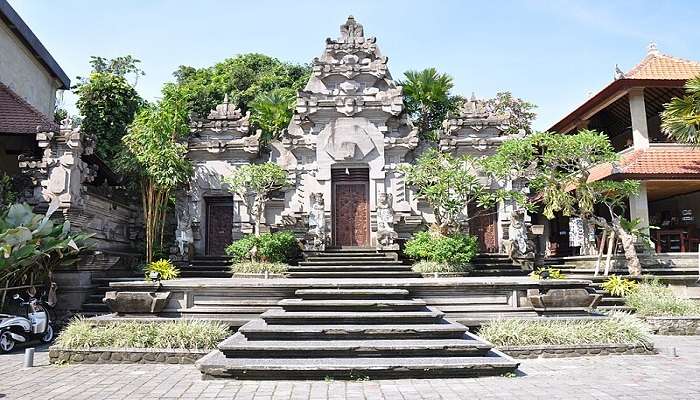 Museum Puri Lukisan is a must visit while travelling to Pura Dalem Ubud