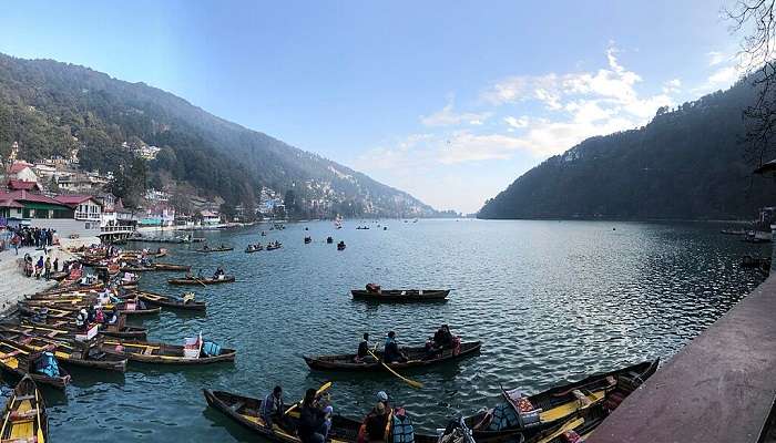 The beautiful Nal Damyanti Tal after the snowfall in Bhimtal