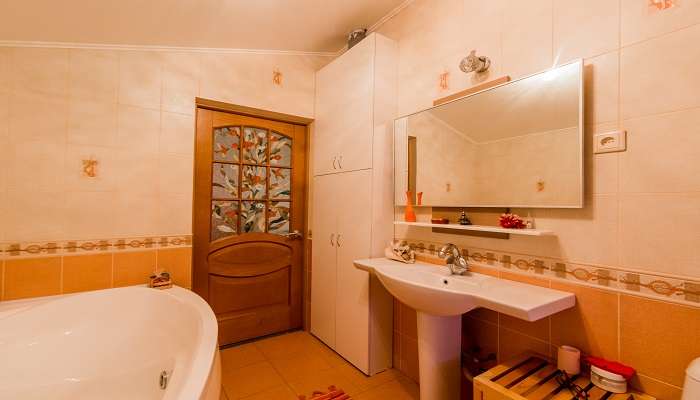 Private Washroom of Hotels In Hindupuram