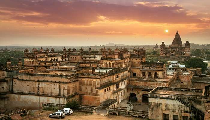  The Stunning view of Orchha Fort of Madhya Pradesh which is just 24 Km away from the Digara Fort