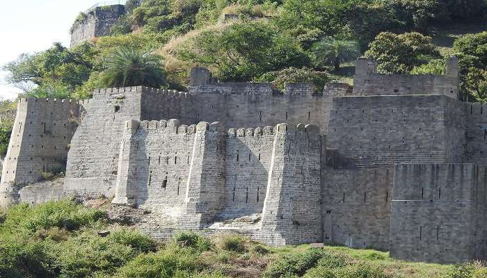 A glorious view of Kangra Fort