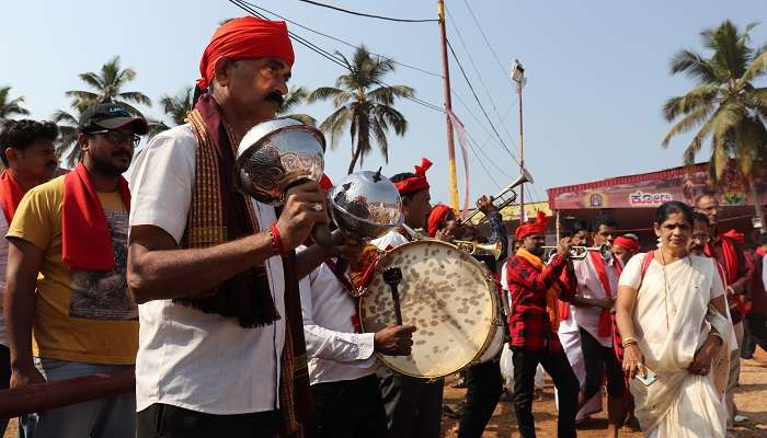 People playing traditional cultural musical instrument in Puttur