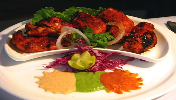 Pamposh Restaurant is one of the restaurants in Anantnag for non-vegetarian lovers