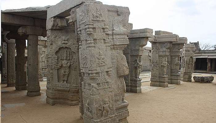 Intricate carvings of Kalyana Mandapa witnessing which among the best things to do in Lepakshi