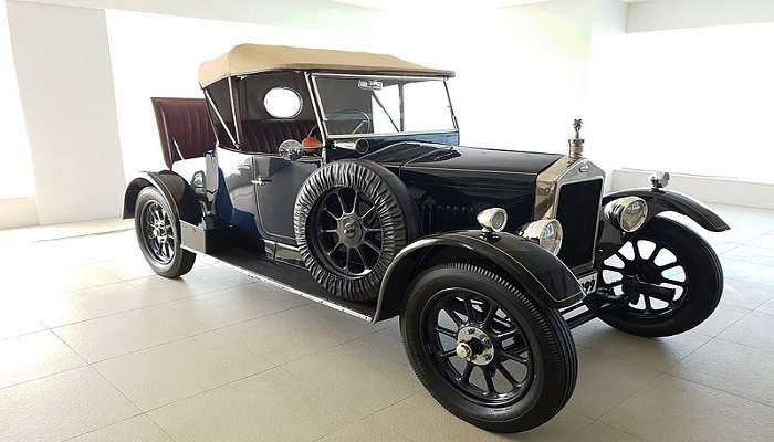 Explore the Payana Museum in Karnataka where vintage cars of the past are displayed