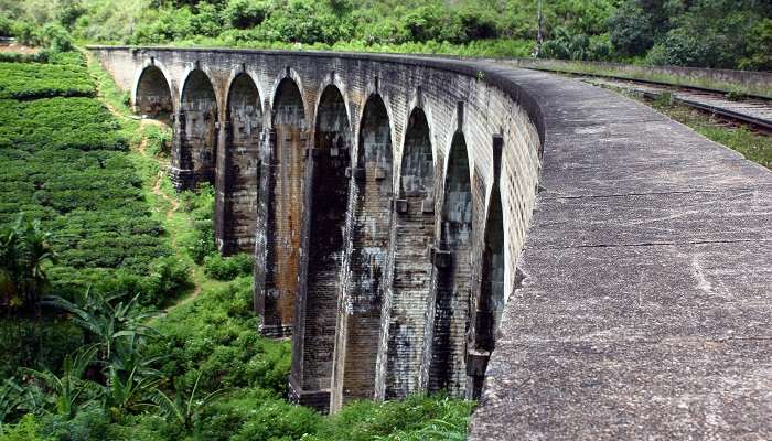 Pont a neuf arches, C’est l’une des plus beaux endroits du Sri Lanka