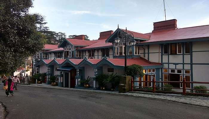 Picture of one of the good hotels in baijnath