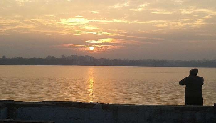 A mesmerising view of the Rankala Lake at morning