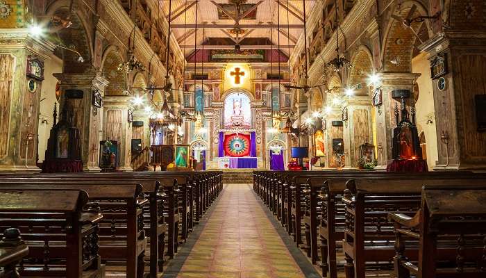 Inside Santa Cruz Cathedral Basilica, Kochi