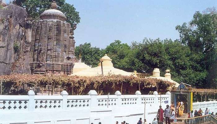 The Shri Narsingh Temple is dedicated to Lord Vishnu to explore near Vishnuprayag.