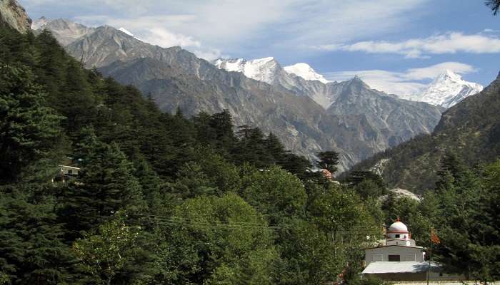 The Hindu temple that is dedicated to Goddess Parvati 