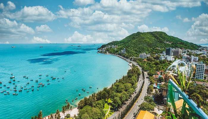 Explore the beauty of South Vietnam.