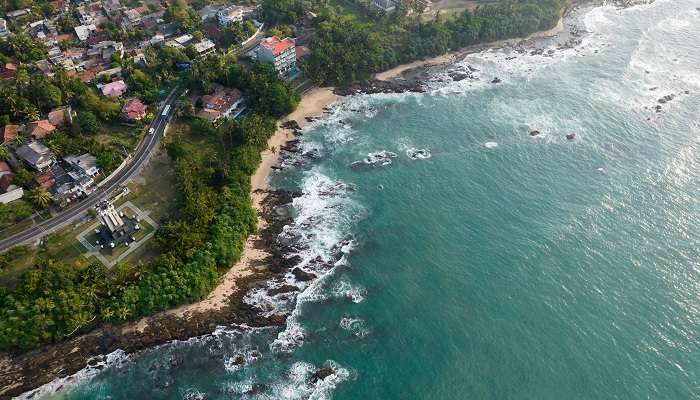 La vue panaromique de la plage Tangalle, C’est l’une des meilleures plages du Sri Lanka