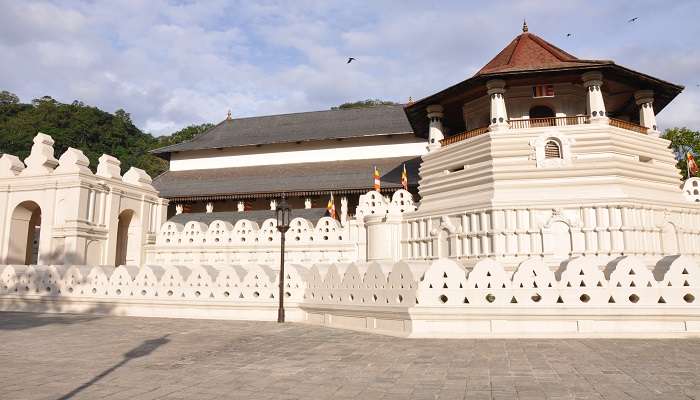 Temple de la relique de la dent, C’est l’une des plus beaux endroits du Sri Lanka