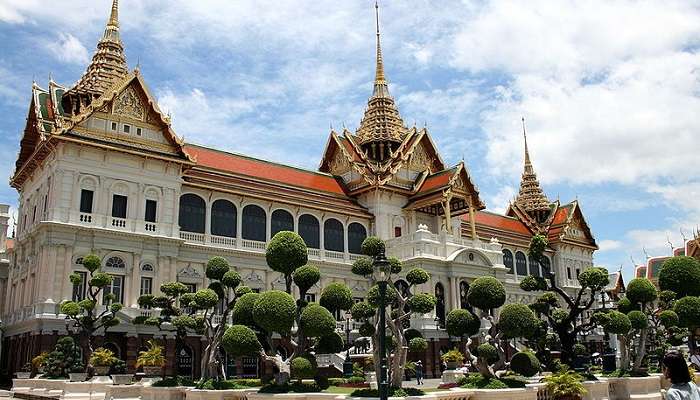 Majestic Grand Palace, located near Wat Rakhang is a must-visit destination.