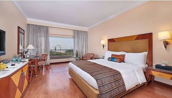 get the luxury stay at the Lalit Ashok, bangalore.