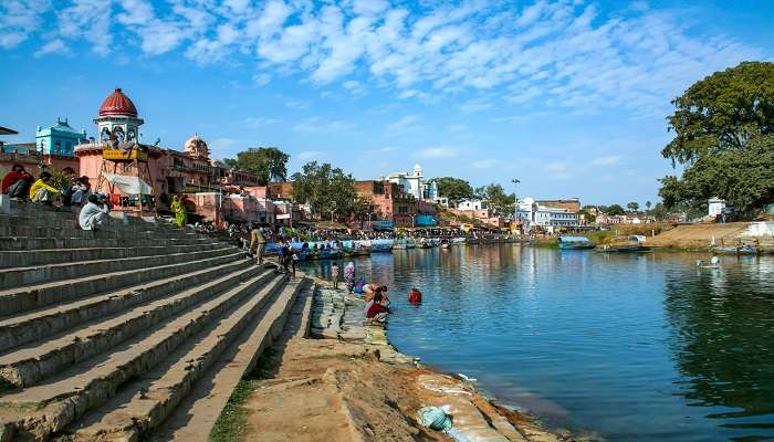 Chitrakoot has many tourist attractions every year.