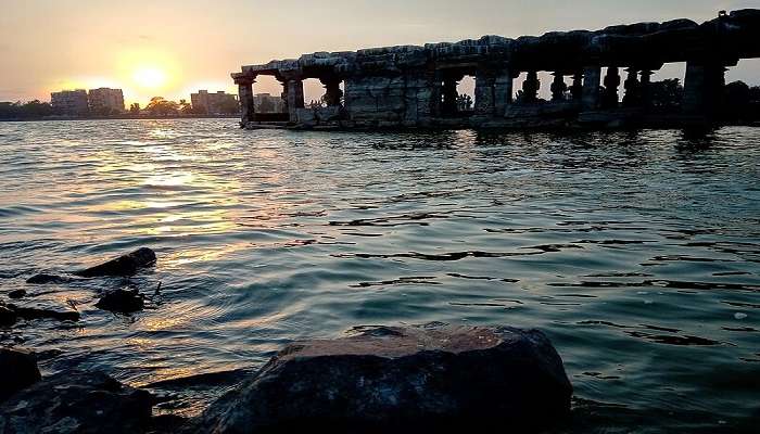 the spectacular sunset at Rankala Lake