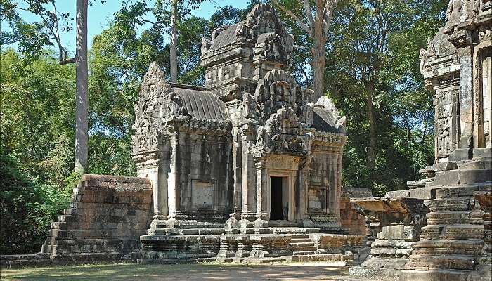 Library at the Thommanon Temple in Cambodia. 