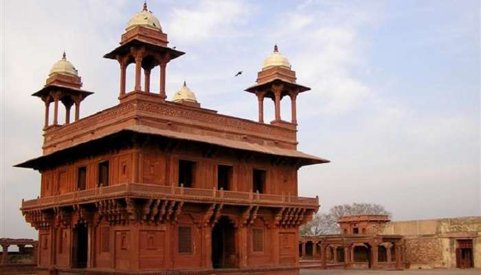 You should hire a guide to understand the nuances of Fatehpur Sikri