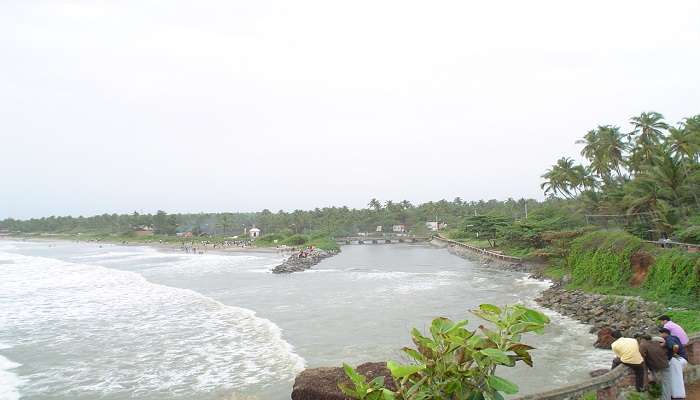 The Payyambalam beach during the high-time