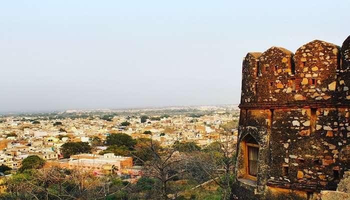 Experience the Fort which is a majestic fort in Uttar Pradesh