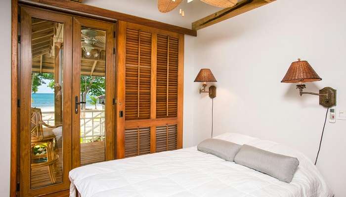 Luxury rooms of Tri Koggala to stay easily.