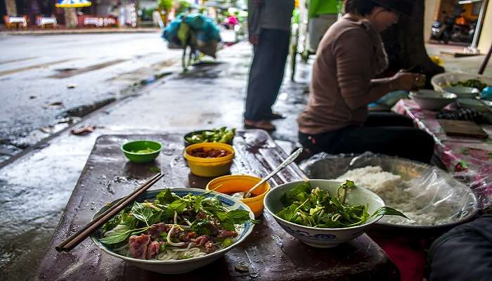 Vietnam Travel Guide - What to eat in Vietnam?