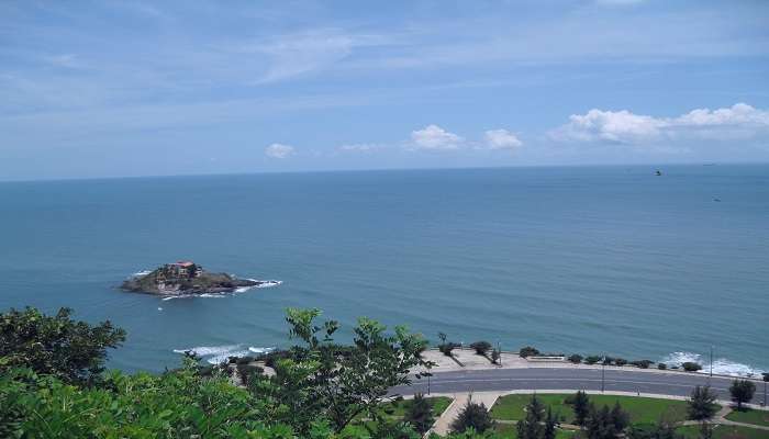 Sunny weather in Vung Tau is the best time to explore the city. 