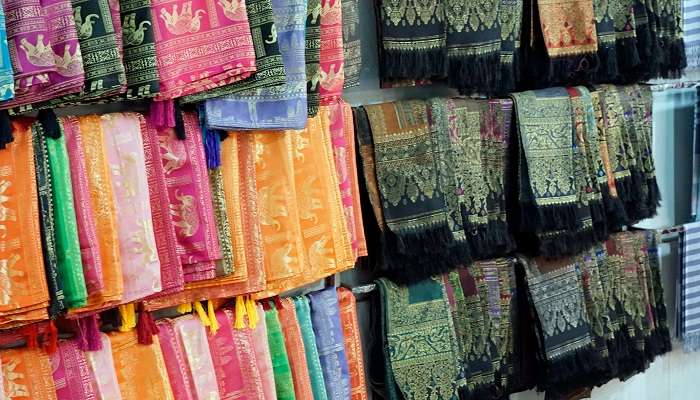 Buy silk clothes at the Silk Island Phnom Penh 