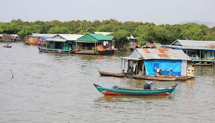 Majestic view of Chong Kneas Floating Market