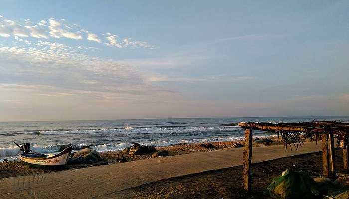 बैंगलोर के पास समुद्र तट में से एक महाबलीपुरम बीच है