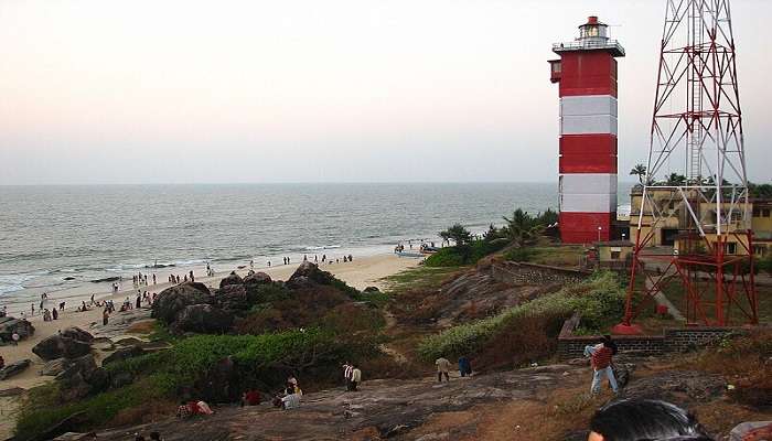 बैंगलोर के पास समुद्र तट में से एक सूरथकल बीच है 