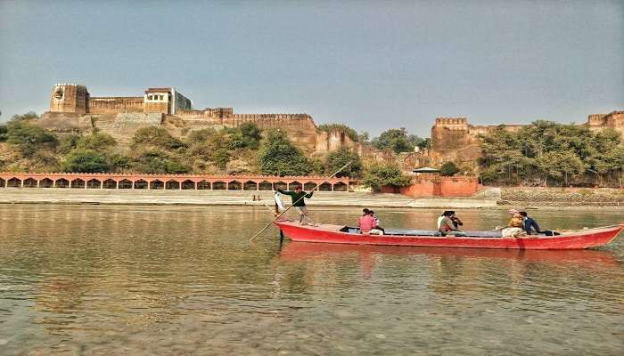Akhnoor Fort is one of the best places to visit in Jammu and Kashmir