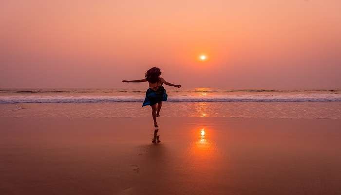 Beautiful sunset views can be witnessed from Varca Beach in Goa.