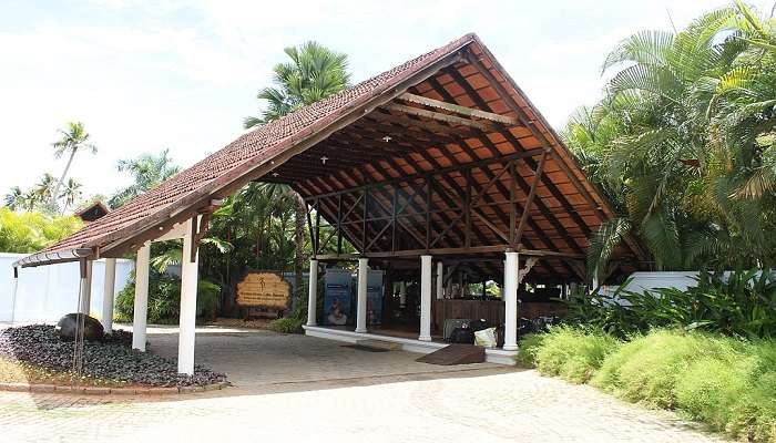 A view of the entrance of Kumarakom Lake Resort, Kumarakom