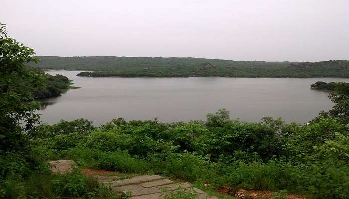 Soak in the picturesque views of Alisagar Lake, one of the most famous places to visit in Nizamabad.