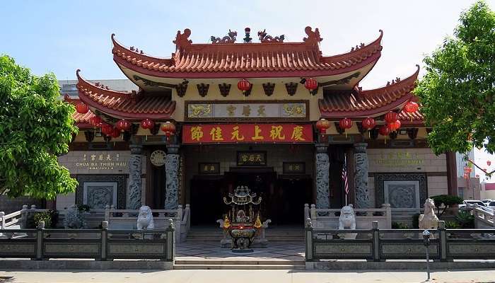 A frontal view of the Ba Thien Hau Temple