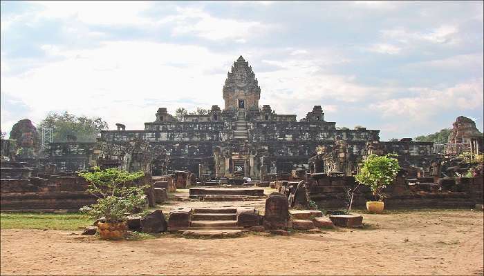 Ancient Bakong temple 
