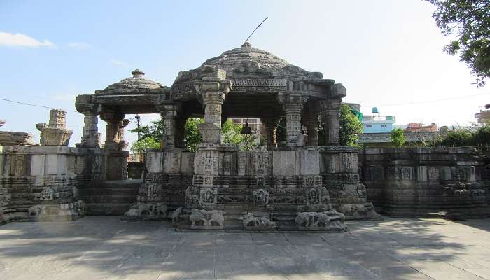  Explore Champawat's rich cultural heritage with the Baleshwar temple 