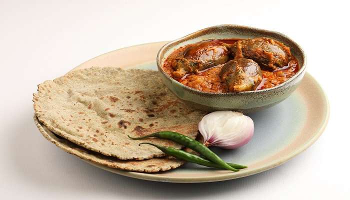 Jolada Rotti oota is signature dish of Baneshwar