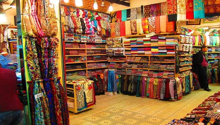 Buy clothes at the Begum Bazar 