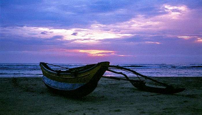 Find out the beauty of Beruwala beach - visit today!