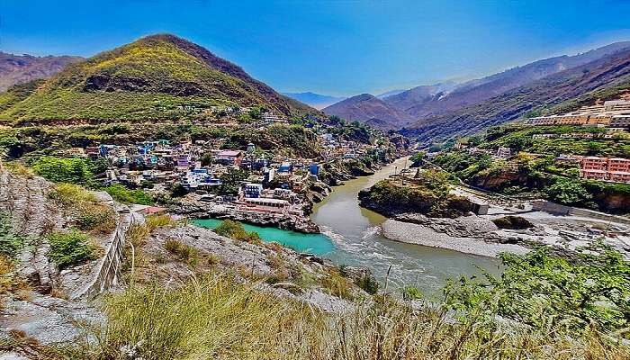 a meeting point of alaknanda and bhagirathi river in devprayag