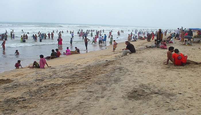 Visit Niladri Beach during the Winter or Early Summer months to fully enjoy beach activities.