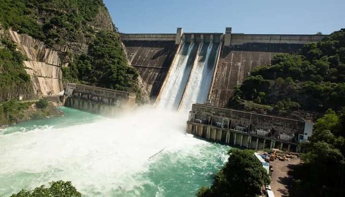 Bhakra Dam near Bhohat Kasol is a must-visit destination