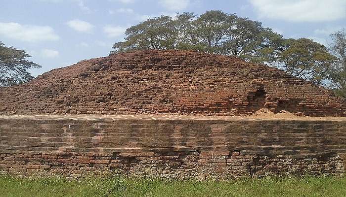 A visit to Ancient ruins of BhattiproluIs one of the good things to do in Guntur